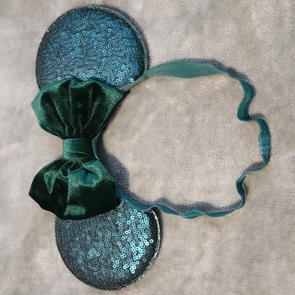 My comfort ears minnie ears